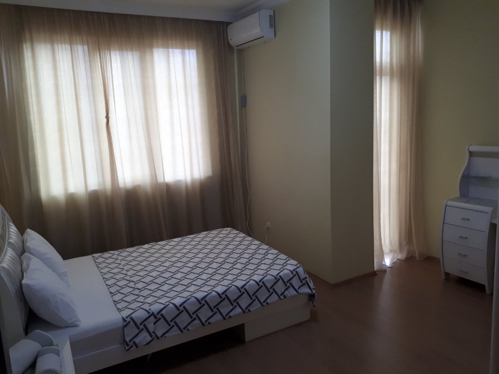 Well-groomed 4-room apartment id-203 -  rent an apartment in Batumi