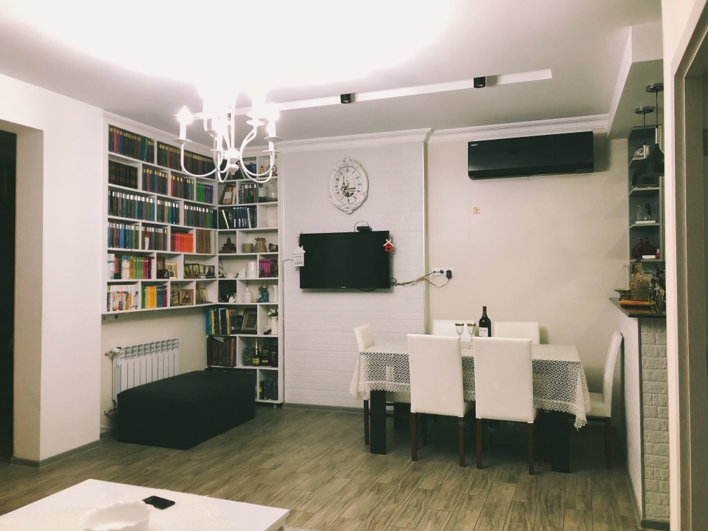 3-bedroom apartment on Gorgasali St. id-643 -  rent an apartment in Batumi